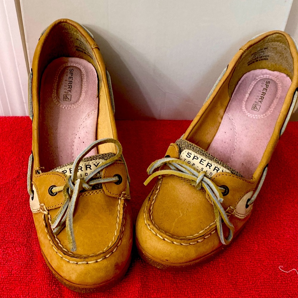 A unique find- Wedge Sperry’s